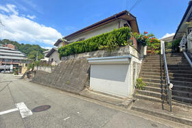 兵庫県川西市湯山台２丁目