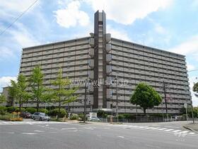 府公社千里桃山台団地Ａ−１棟