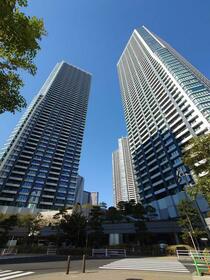 ＤＥＵＸ　ＴＯＵＲＳ　ＷＥＳＴ