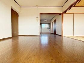 藤山台団地２０８号棟