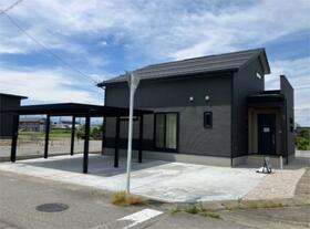 富山県滑川市沖田新