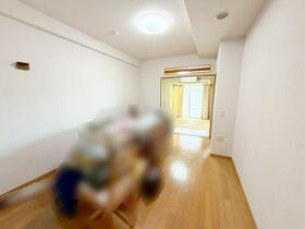 RICイーストコート11番街 2番館