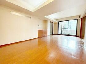 セルシオシティ鳴海