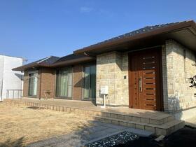 愛知県江南市小折本町栄