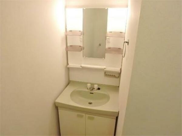 detached 東京都日野市百草

地図を見る