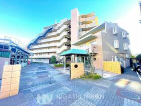 ルピナス鶴川サウスステージ　駅までは平坦な道のり　専用庭付