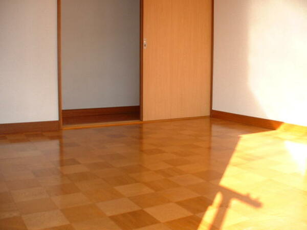 detached 東京都小金井市前原町４丁目

地図を見る