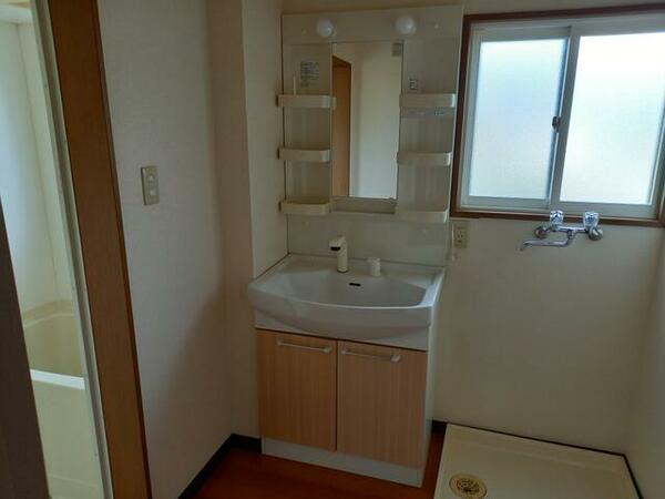 apartment 秋田県潟上市昭和豊川竜毛字坂の下
地図を見る