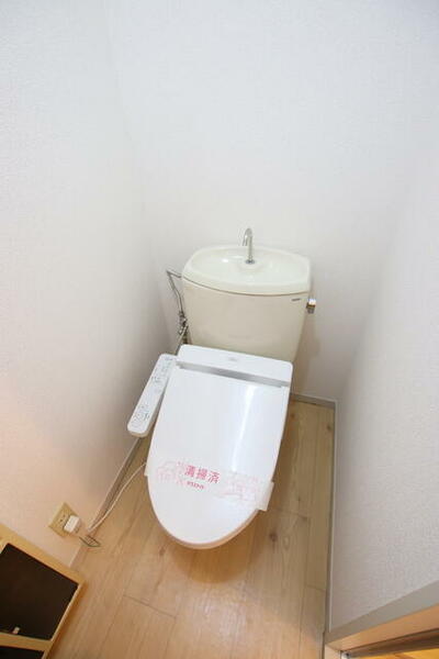 トイレ：温水洗浄便座付です♪