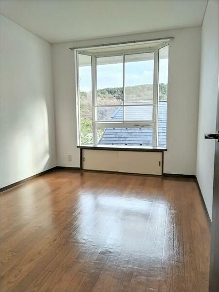 室内：★南側6帖の洋室★