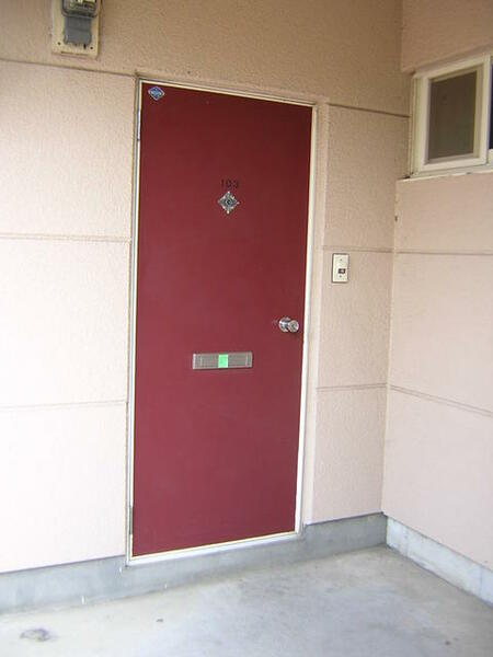 画像16:玄関出入り口ドア