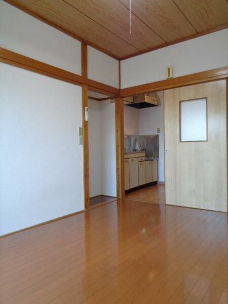 画像5:キッチンとの境に引き戸があるので、部屋特別出来ます。