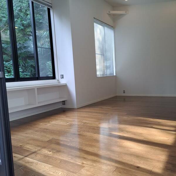 detached 東京都港区南青山４丁目

地図を見る