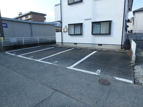 画像14:駐車場１台付です