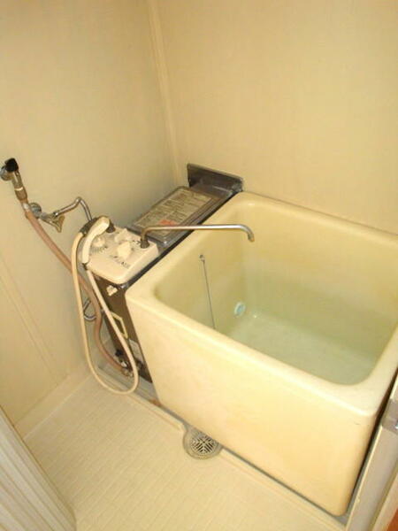 画像6:追い焚きのできる浴室、とっても便利。（写真は同タイプのお部屋）