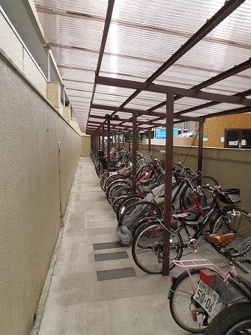 画像13:自転車置き場