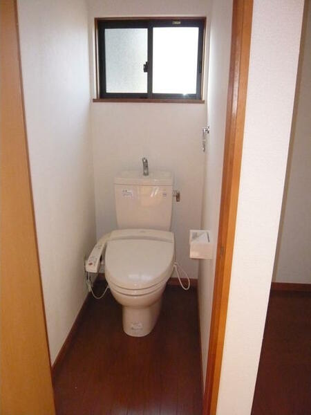 画像13:２階トイレ