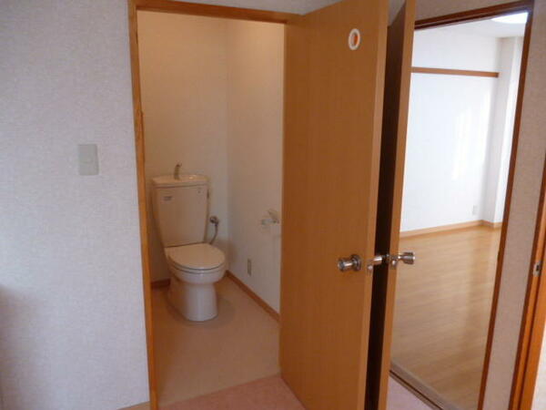 画像10:清潔で広いトイレです
