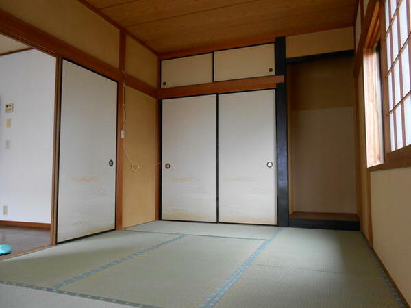 detached 茨城県稲敷市佐倉

地図を見る