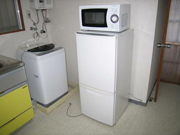 画像14:電子レンジ、洗濯機付