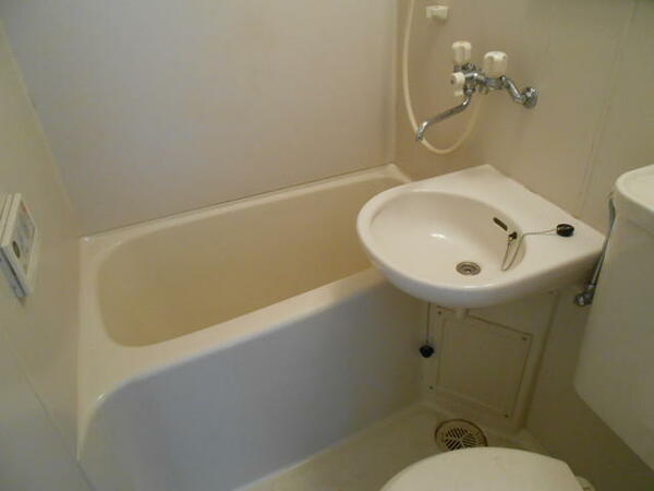 apartment 茨城県稲敷市椎塚１７０８－１１