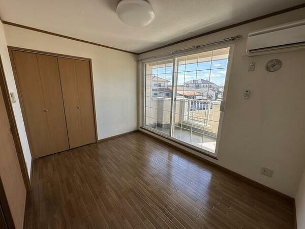 apartment 埼玉県比企郡川島町大字中山
地図を見る