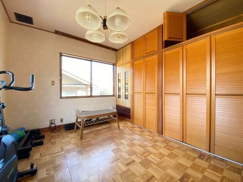 detached 山梨県大月市賑岡町岩殿