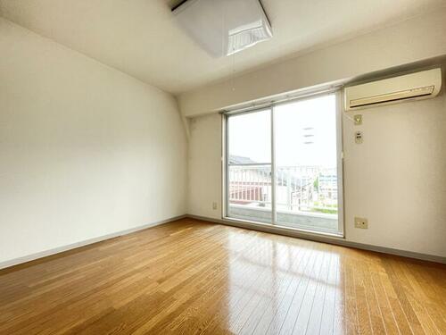 ハウスグルック_内装_0