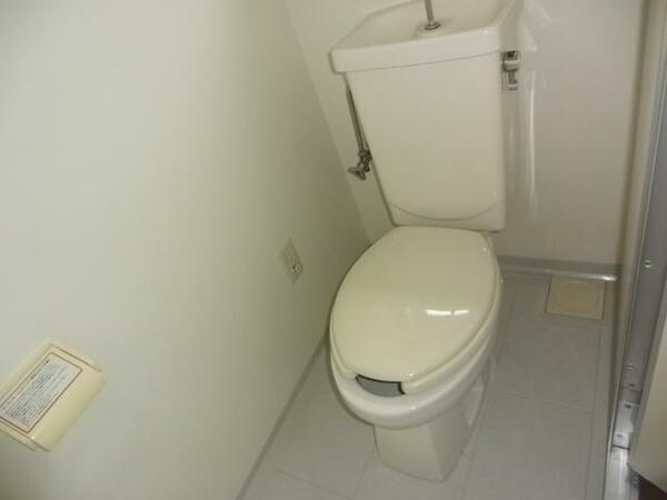 画像12:水洗トイレ