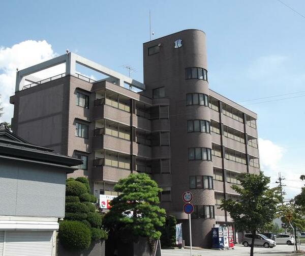 apartment 山形県東根市小林1丁目
地図を見る