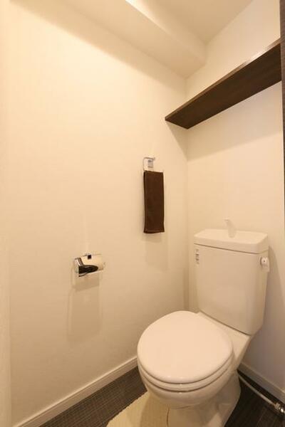 画像8:個室空間で落ち着いた印象のトイレ★。＋