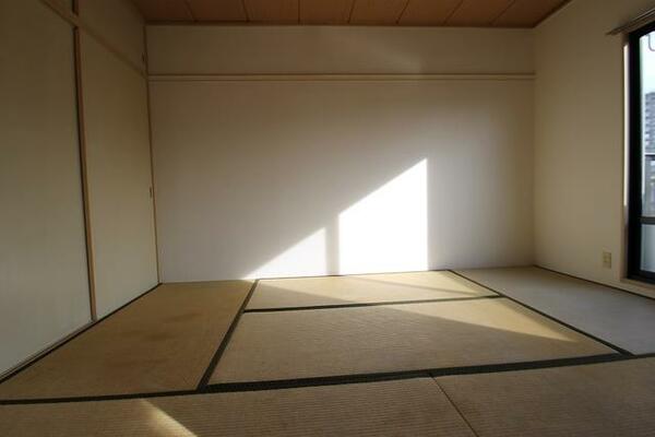 画像12:和室ご入居前に表替えします。