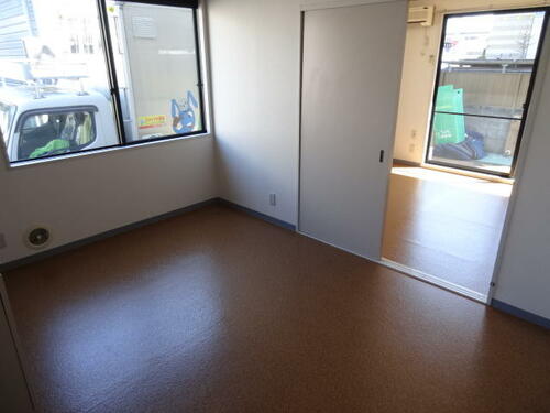 デ・ファミール_内装_0