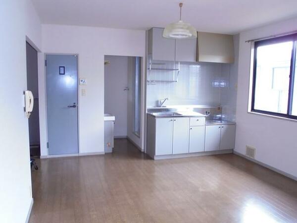 apartment 茨城県古河市鴻巣
地図を見る