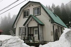 富山県南砺市利賀村百瀬川