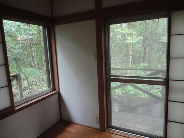 detached 群馬県吾妻郡嬬恋村大字鎌原鬼の泉水
地図を見る