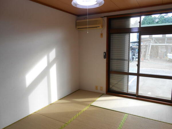 apartment 茨城県稲敷市椎塚１７０８－１１