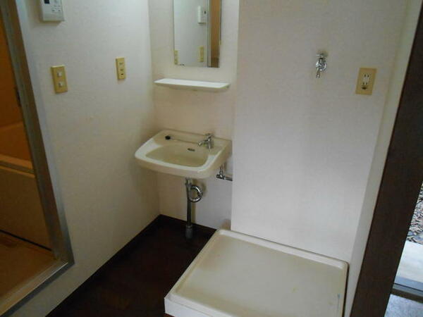 apartment 茨城県稲敷市椎塚１７０８－１１