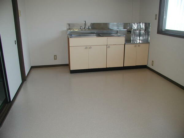 apartment 茨城県かすみがうら市下稲吉
地図を見る