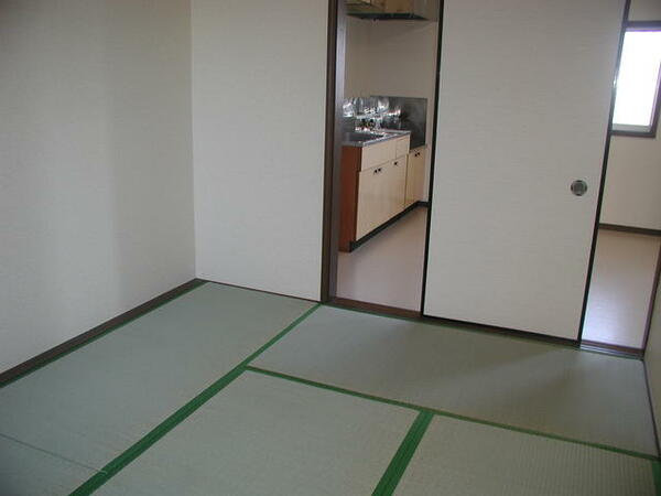 apartment 茨城県かすみがうら市下稲吉
地図を見る