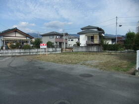 山梨県甲府市上石田１丁目