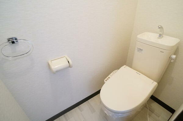 画像12:１Ｋの物件ですが、バス・トイレ別になっています
