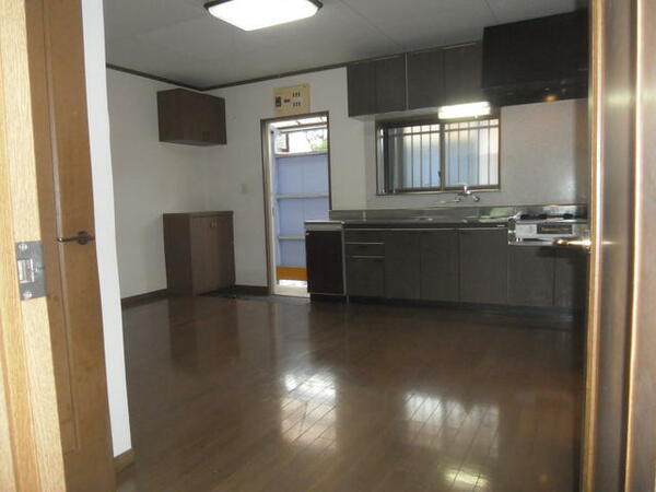 apartment 埼玉県比企郡嵐山町大字川島
地図を見る