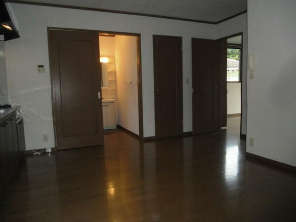 apartment 埼玉県比企郡嵐山町大字川島
地図を見る