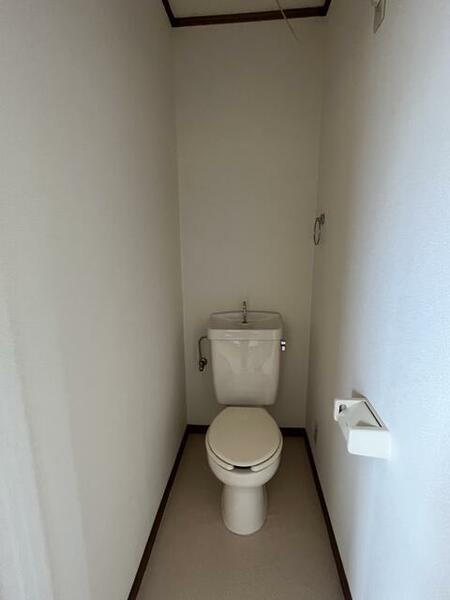 画像6:清潔感のあるトイレです。