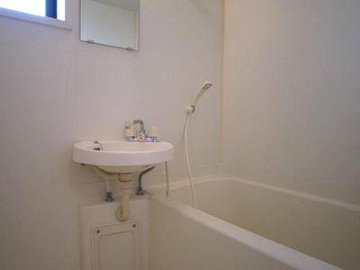画像6:洗面・シャワー付きの浴室