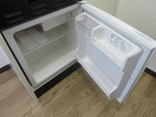 画像8:ミニ冷蔵庫付き