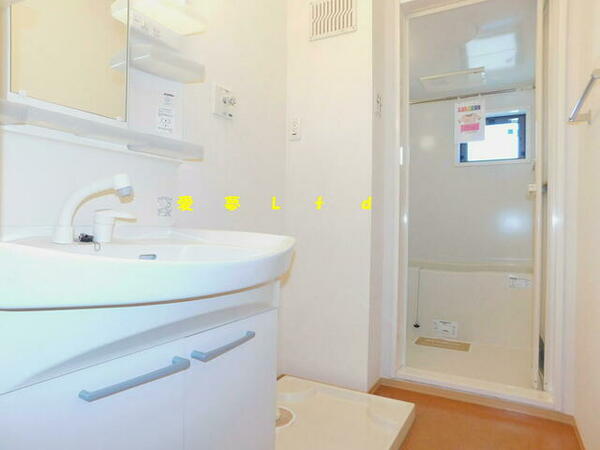 画像12:☆★浴室：追焚き機能付き浴槽＋換気窓