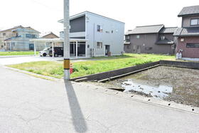富山県高岡市立野美鳥町１丁目
