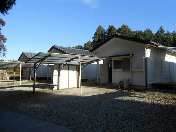 detached 茨城県稲敷市市崎
地図を見る